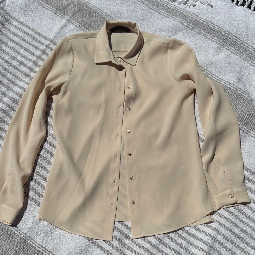 Zara Women's Beige Button-Up Blouse